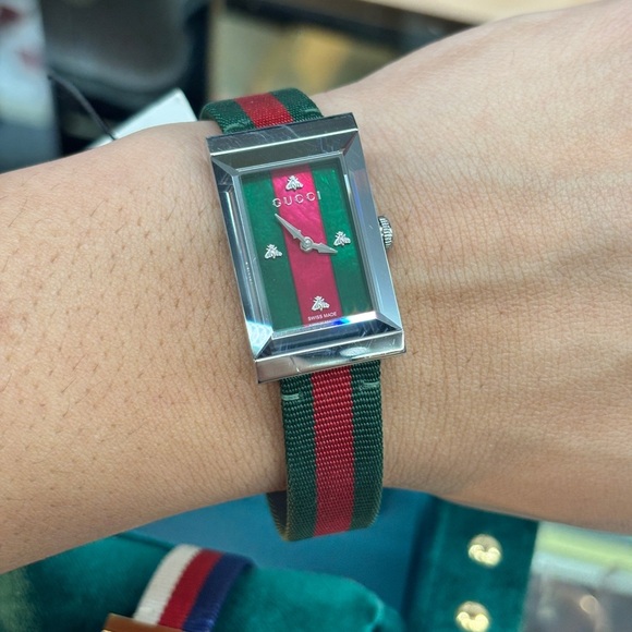 NWT Gucci Ladies Watch G-Frame Stripe - 100% Authentic w/ COA - Picture 1 of 11